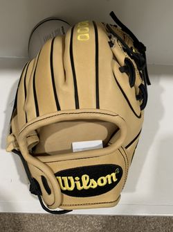 Wilson A2000 baseball glove