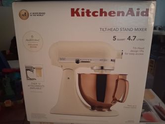 KitchenAid Artisan 5-Quart Tilt-Head Stand Mixer