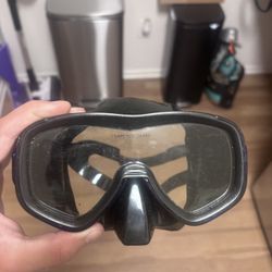Black Tempered Glass Dive Mask - Perfect Condition Scuba/Snorkel Mask