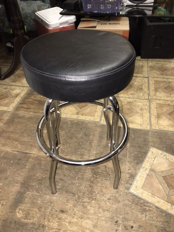 Guitar stool / chair / bar stool. 75041
