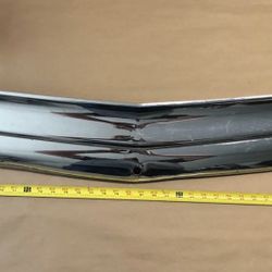 1952 Oldsmobile Center Grill Section