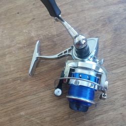 SMALL FISHING REEL 