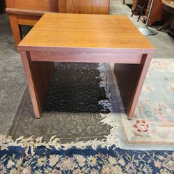 Modern Wooden End/Coffee Table 