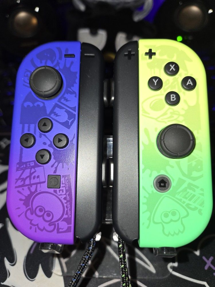 Splatoon 3 Special Edition Nintendo Switch Joy-Cons