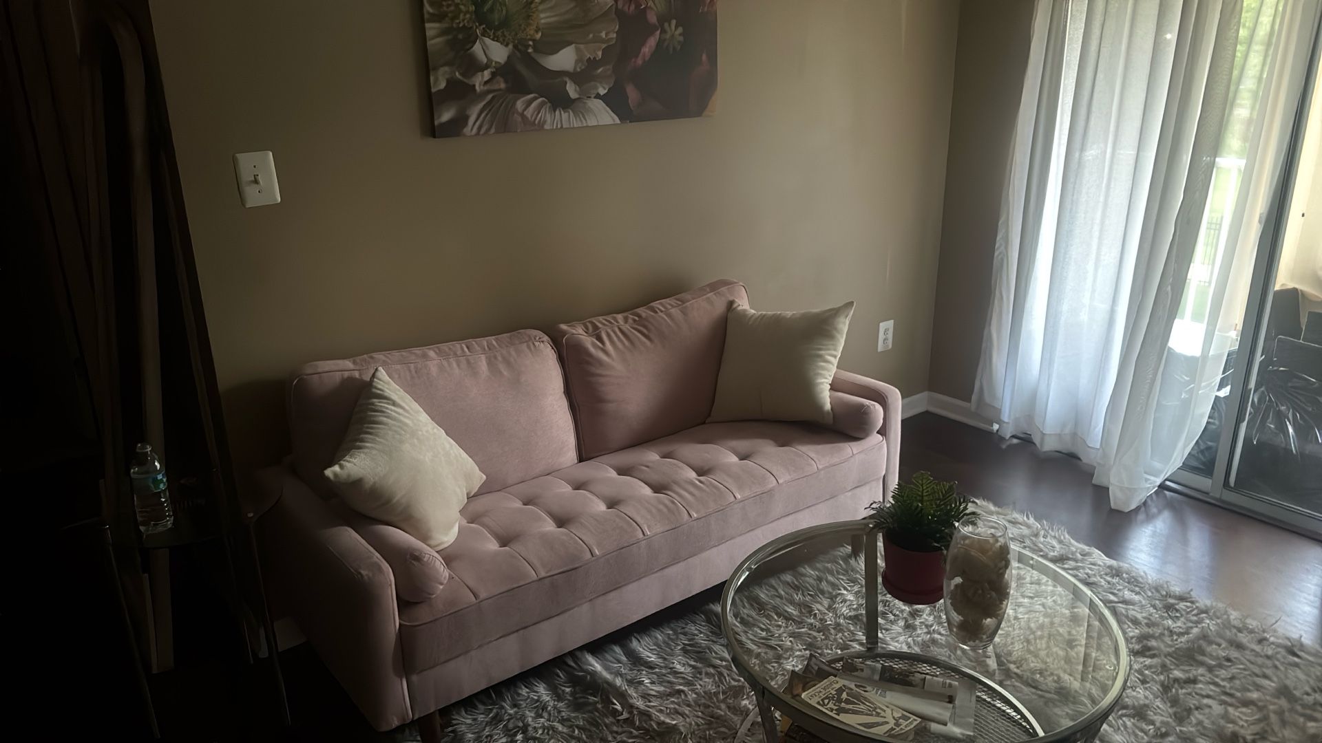 🛋️ Baby Pink Loveseat – $100 (Upper Marlboro)