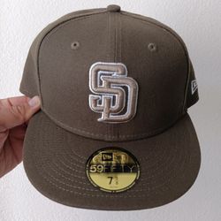 San Diego Padres New Era 59Fifty 2017 Military Green Fitted Cap 