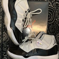 Air Jordan 11 Concord 