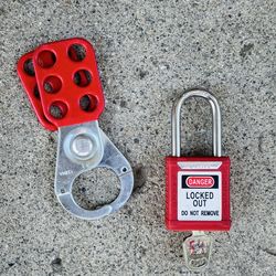 Dielectric Lockout Padlock- Keyed Different, Red