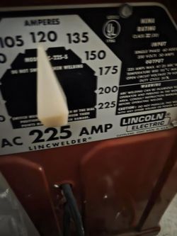 LINCOLN 220 VOLT AC WELDER