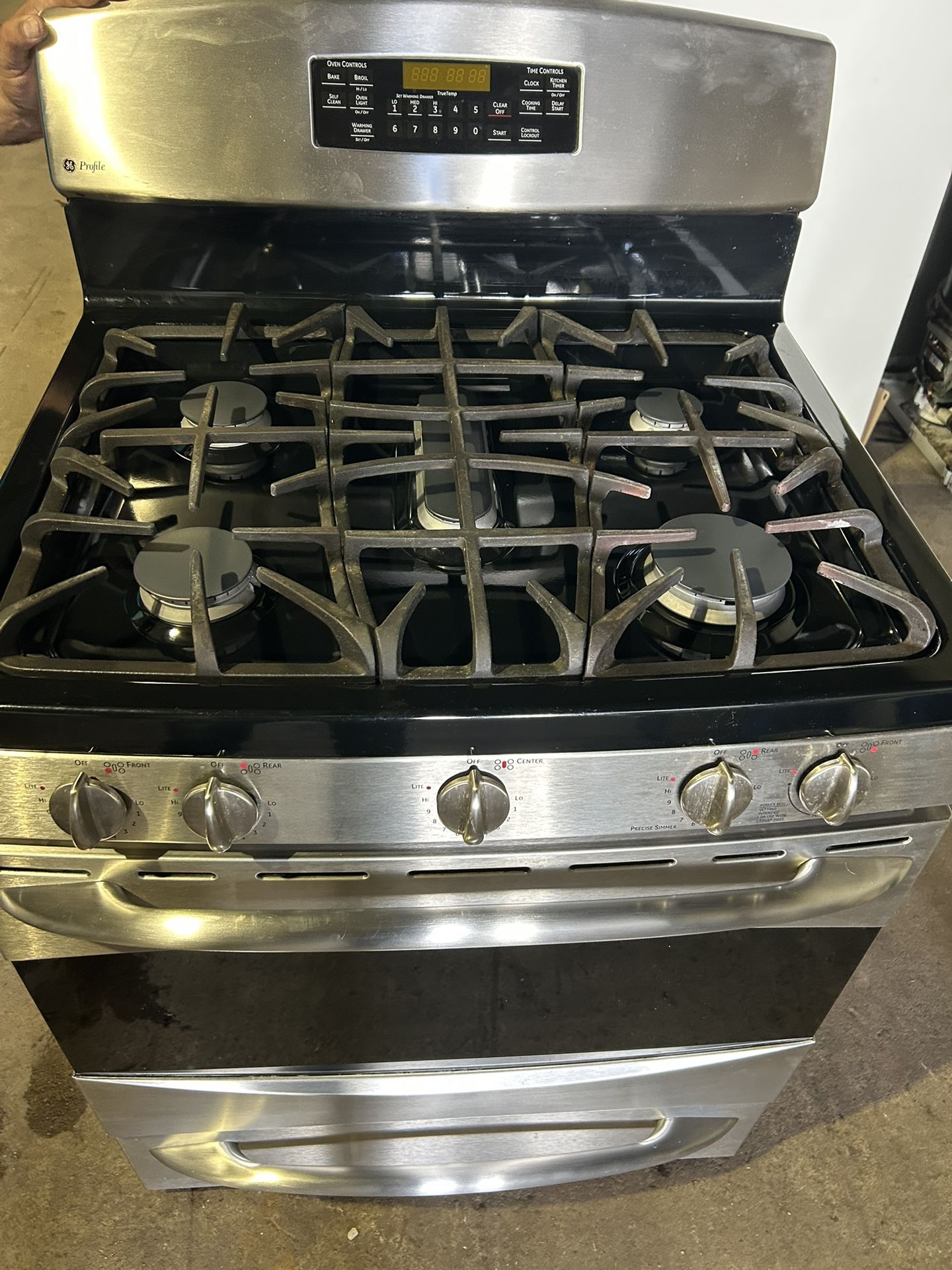 GAS STOVE