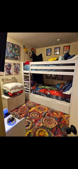 Bunk Bed Twin over twin with 3rd twin roll out bed
