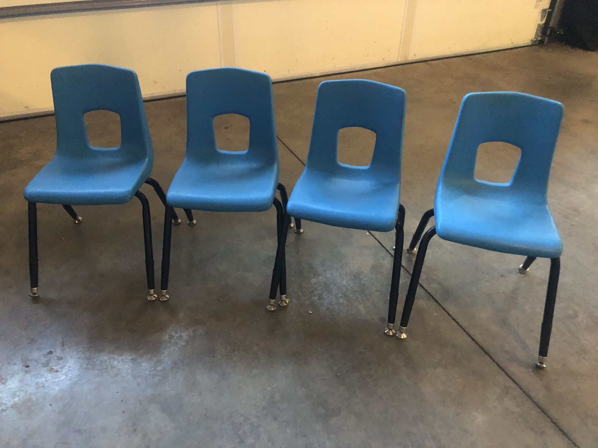 Kids’ school chairs