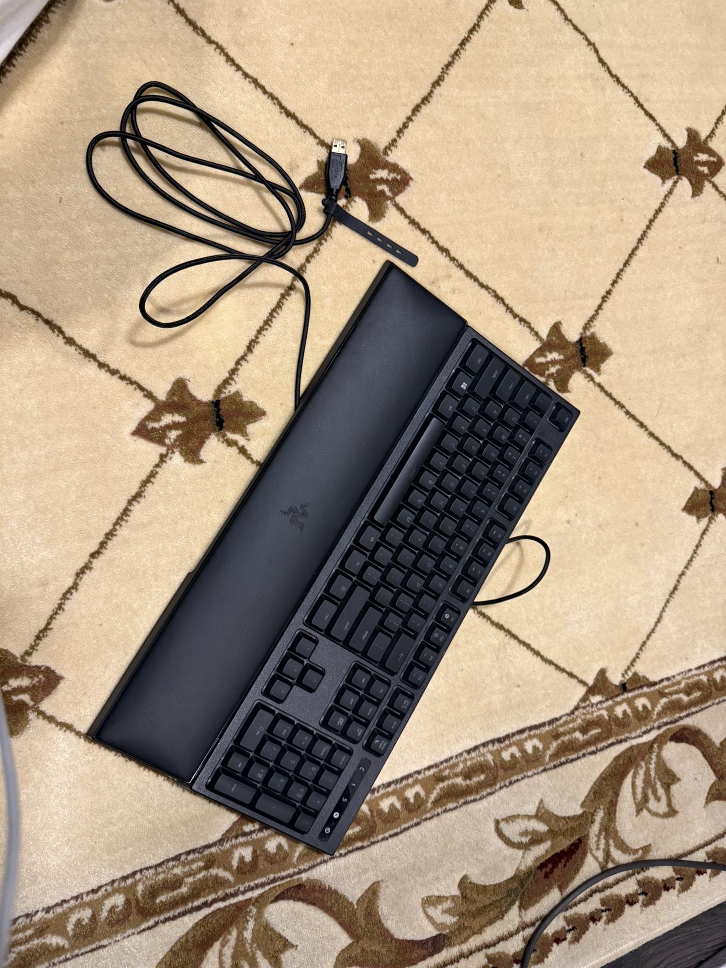 Razor Ornata Chroma Keyboard 