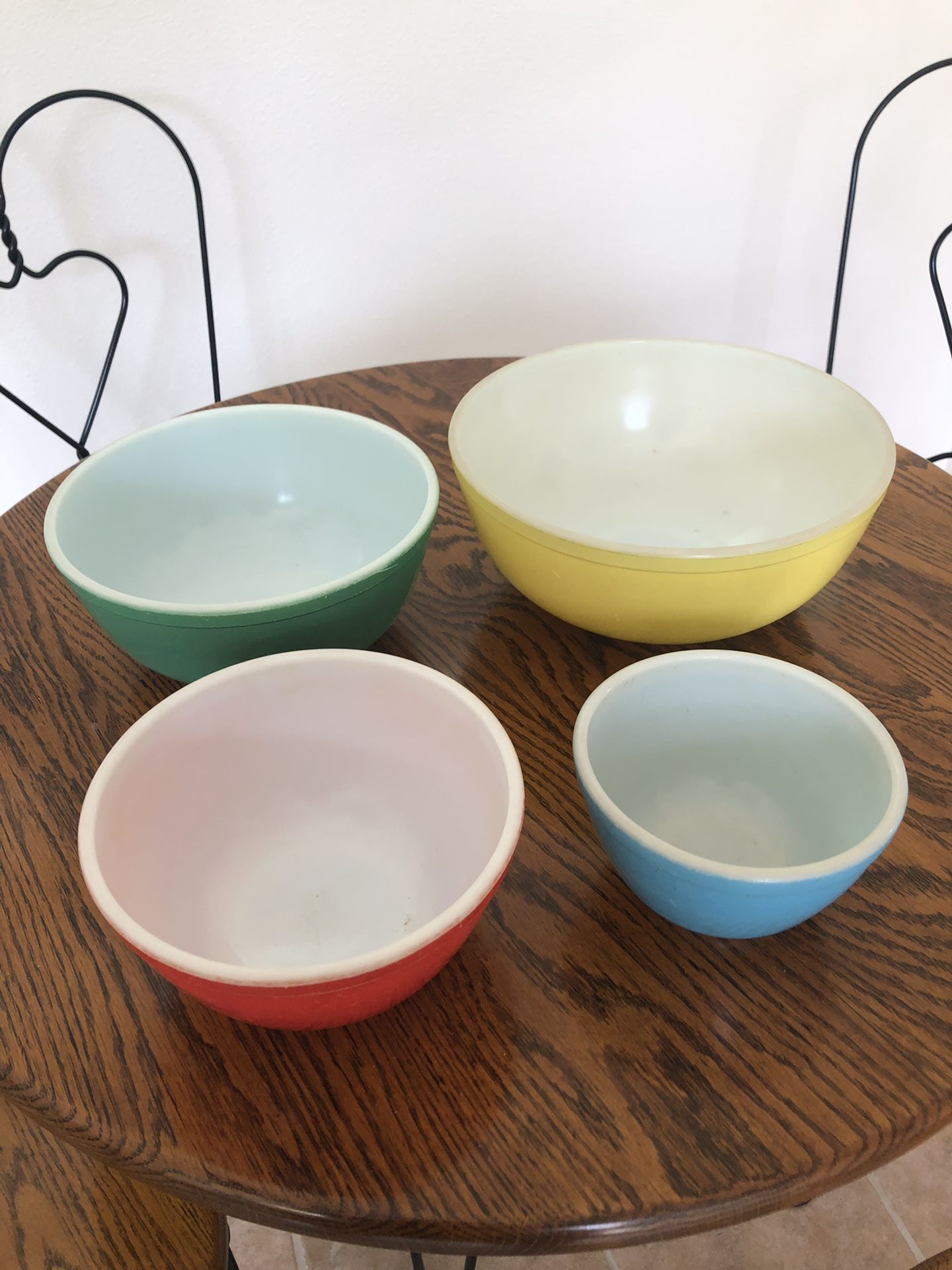 Vintage Pyrex Stacking Nesting Mixing Bowls Set in Primary Colors