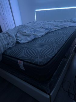 Queen size bed