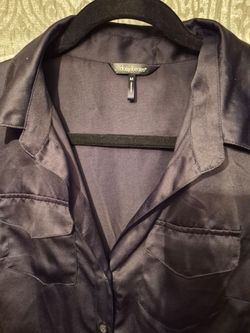 Woman's sleek onyx color