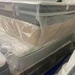 King Or Queen Memory Foam And Memory Foam Hybrid Mattresses. Available For Delivery.