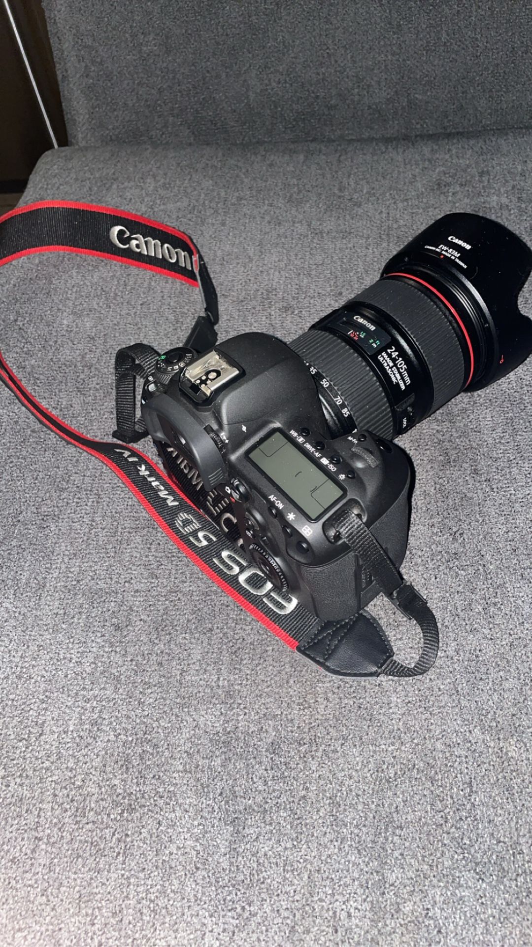 EOS 5D Mark IV EF 24-105mm f/4L IS USM Lens kit