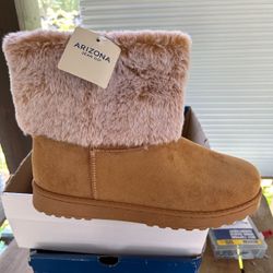 Arizona Jean Co Beige Boots 
