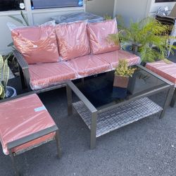 Brand New Patio Set 