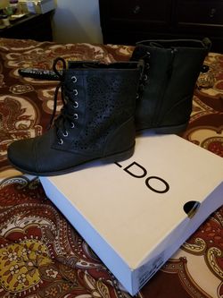 ALDO boots size 8. 5