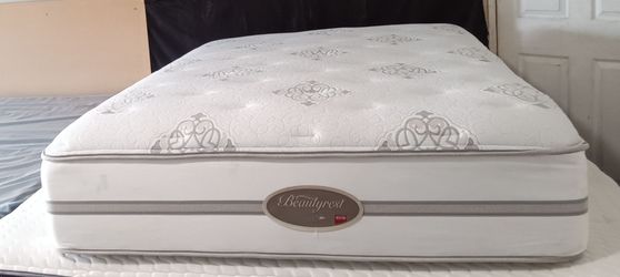 Full Size Mattress (Colchón Full Size)