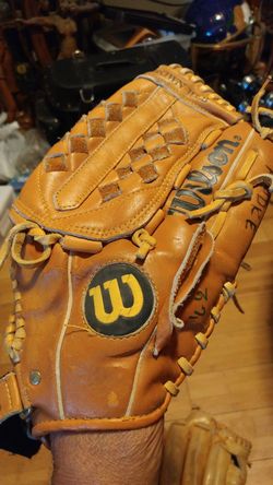 Wilson Elite A2468 Softball Glove