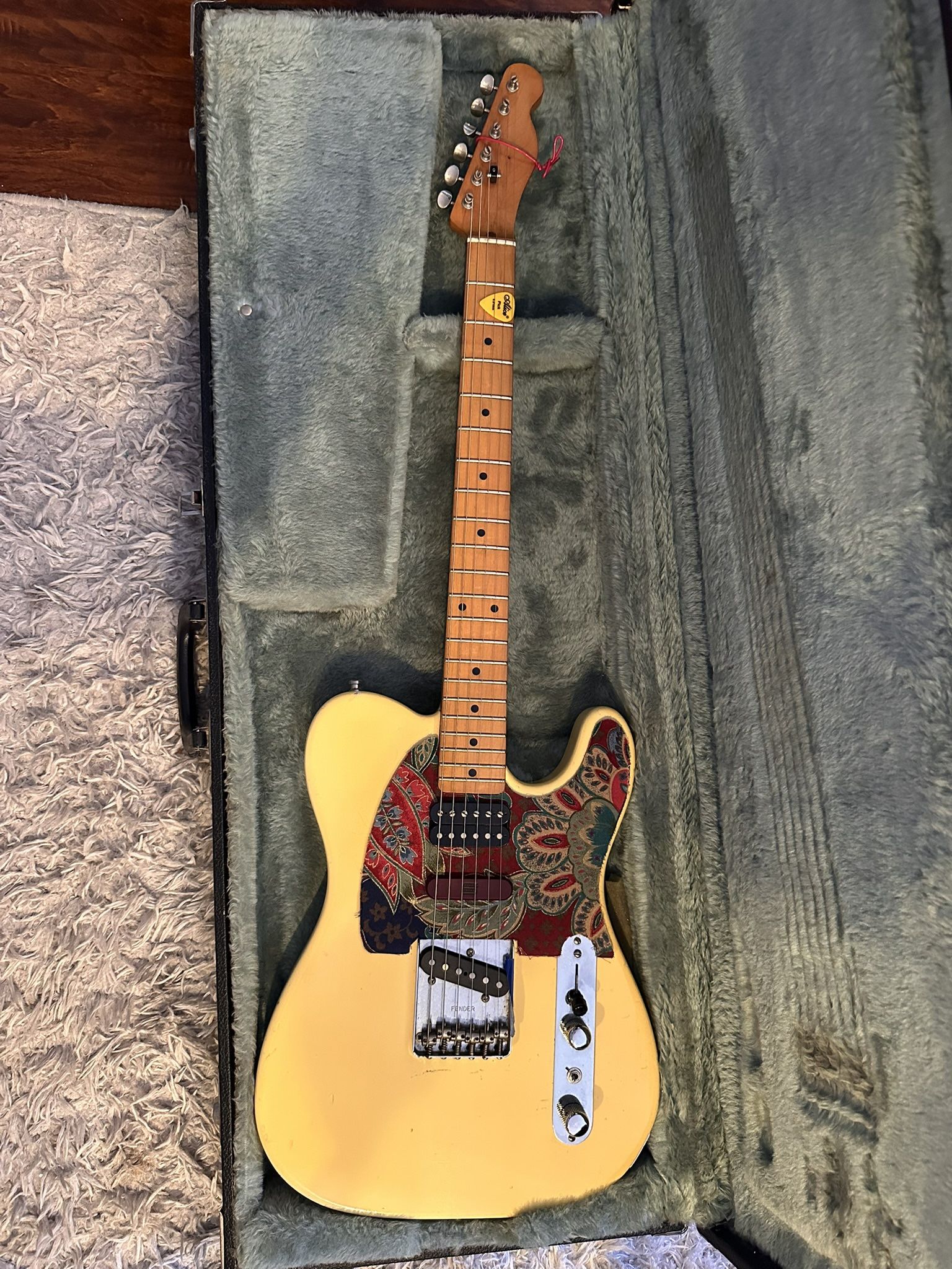 Custom Telecaster Electric Guitar