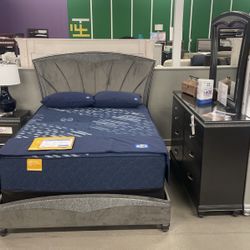 Queen Bed Dresser/mirror and Nightstand 