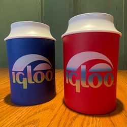 Igloo Koozie Tumbler - Set of 2 - Red and Blue - Like New