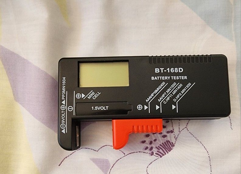 Battery Tester Checker, Universal Battery Checker for AA AAA C D 9V 1.5V Button Cell Household Batteries Small Electrical Monitor Meter Equipment