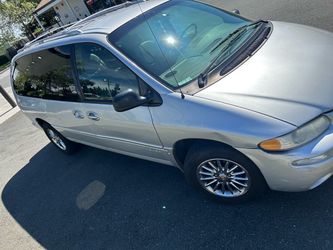 2000 Chrysler town & country