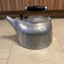 Griswold Cast Aluminum Kettle 5 QT
