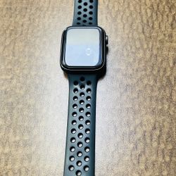 Apple Watch Series 5 44mm