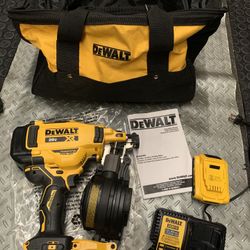 20-Volt MAX Lithium-Ion 15-Degree Cordless Roofing Nailer Kit with Battery 2.0 Ah Charger and Bag 20-Volt MAX Lithium-Ion 15-Degree Cordless Roofing Nailer Kit with Battery 2.0 Ah Charger and Bag