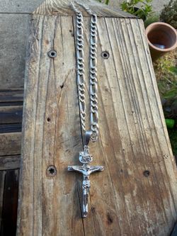SILVER CHAINS PLUS PENDANT