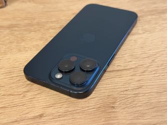 256gb iPhone 15 Pro like New Unlocked 88% Battery 🔋