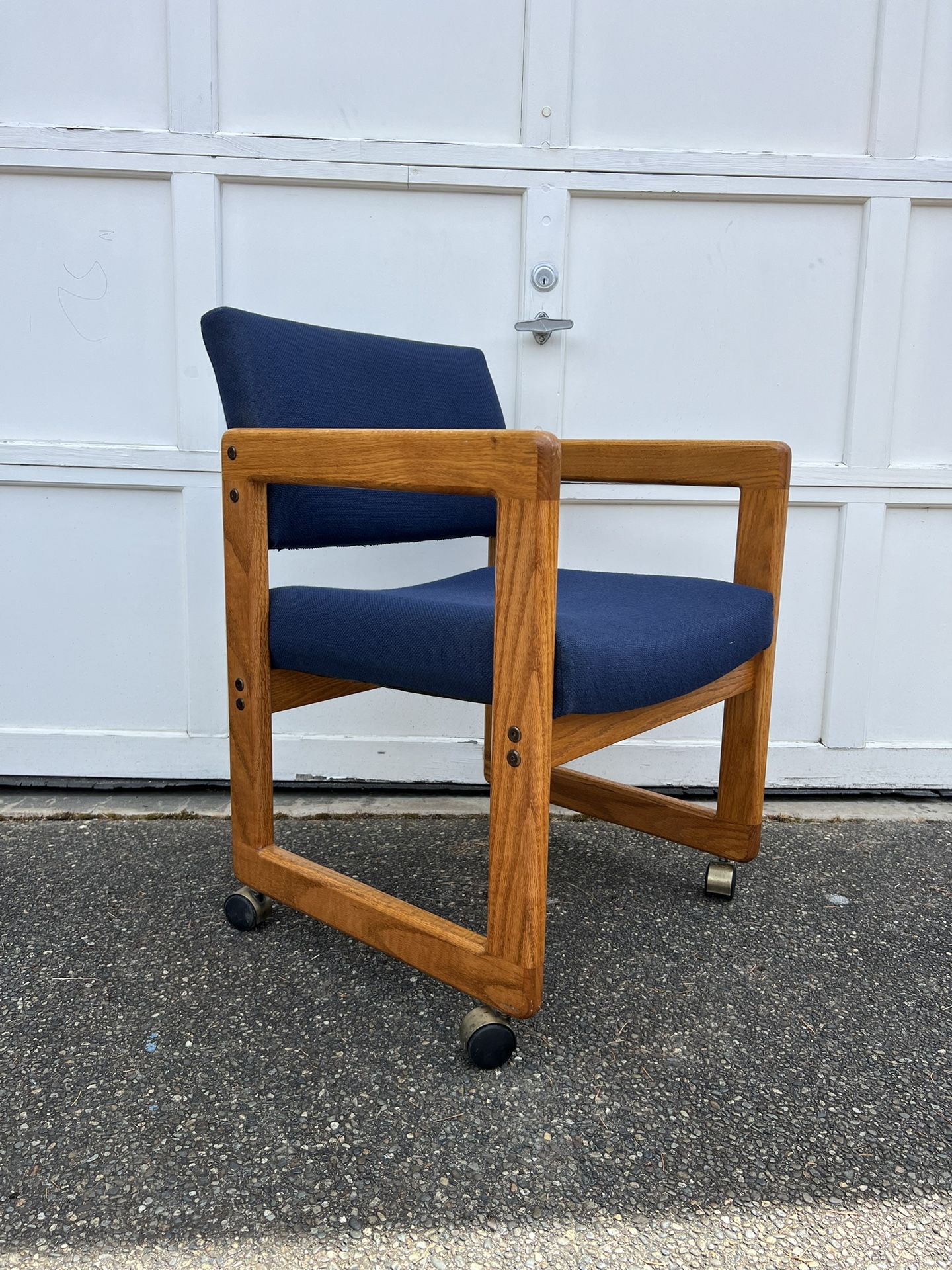 Office Roller Chair