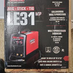 LINCOLN WELDER LE31mp  MIG / flux  STICK TIG