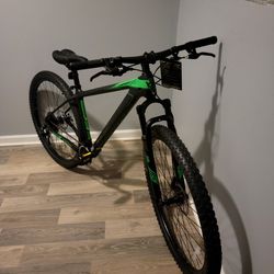 Hyper 29" Carbon Fiber Men's Mountain Bike, Black/Green

