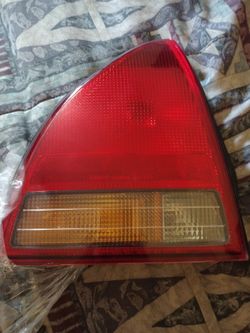 92 Honda Prelude Driver Side Tail Light 