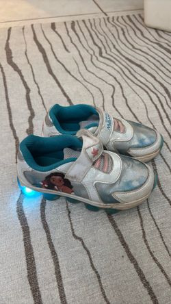 Size 11 Moana 2 Light Up Sneaker