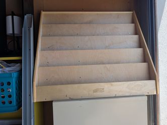 Help-Yourself Bookstand