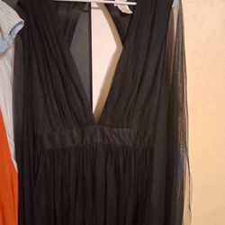 Black Floor-Length Formal Dress – Size 3XL – Open Back