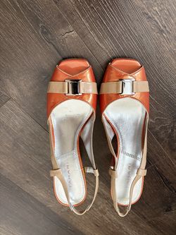 Tahari Sandals - NEW  never worn, SIZE 8