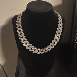 20 inch diamond chocker