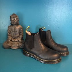 MENS DOC MARTENS SIZE 7 Chelsea BOOTS