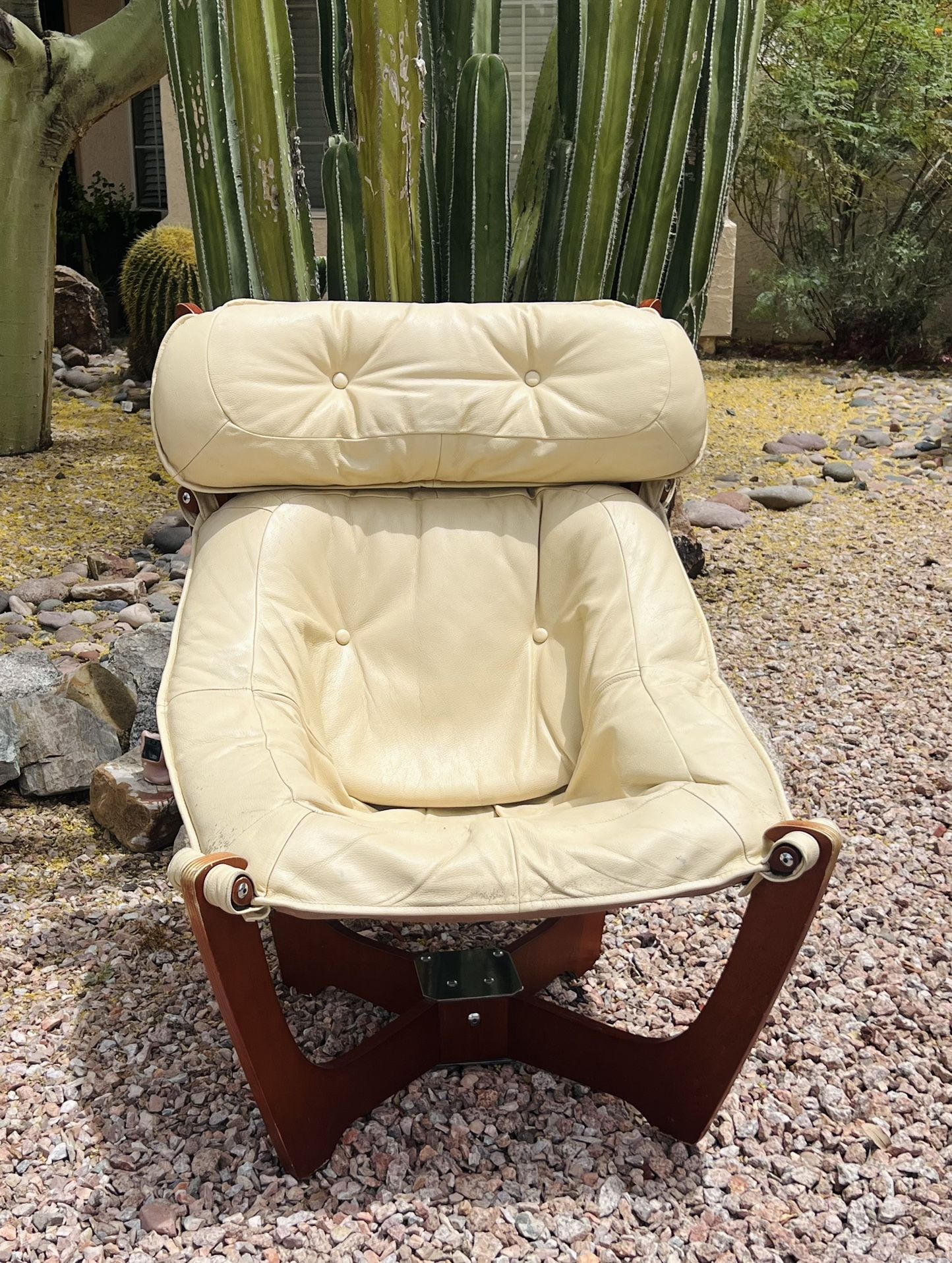 MCM Luna Chair (project) 