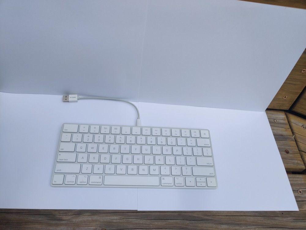 Used Working Apple Keyboard Out Of Box