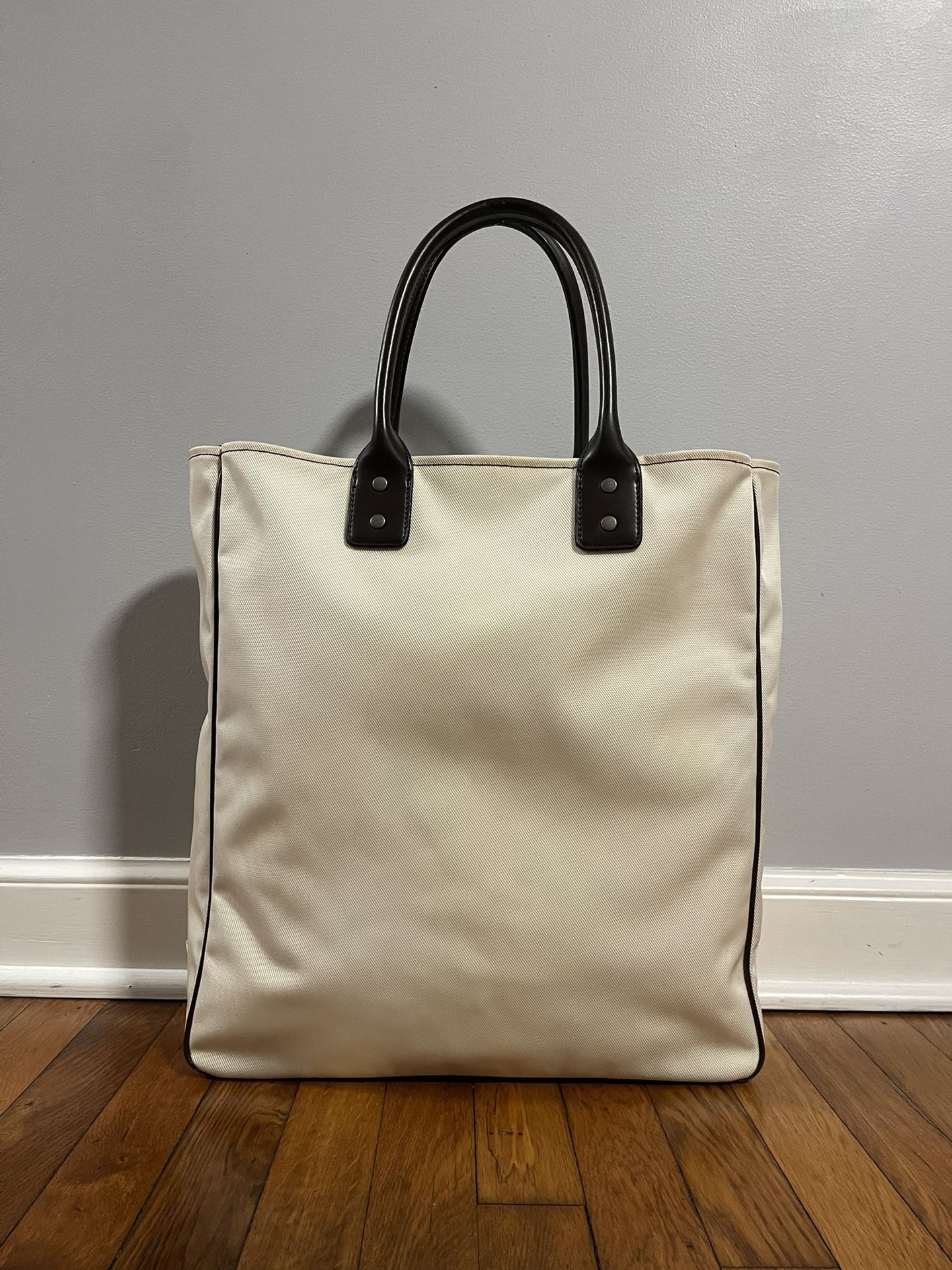 Beautiful Banana Republic BigBig Canvas Tote